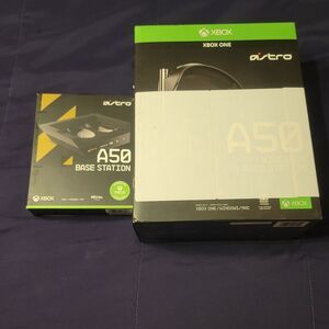 XBOX ONE LOGITECH ASTRO A50 GEN 4 GAMING HEADPHONES